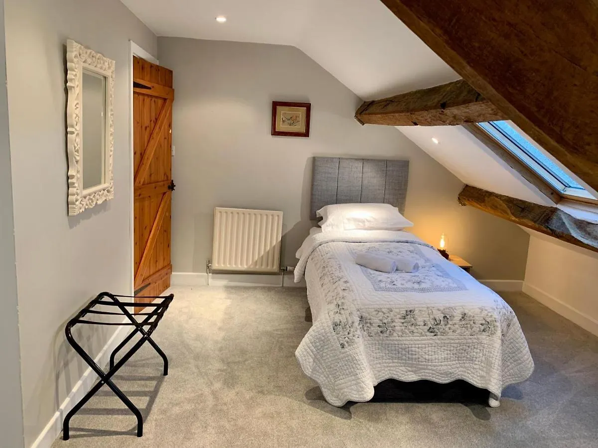 Large Country Farmhouse Waddington  0*, Waddington (Lancashire)