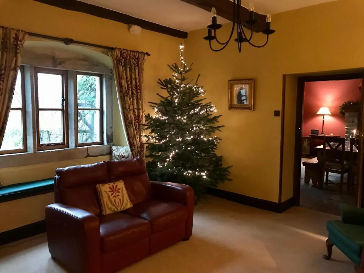 Large Country Farmhouse Waddington  Holiday home