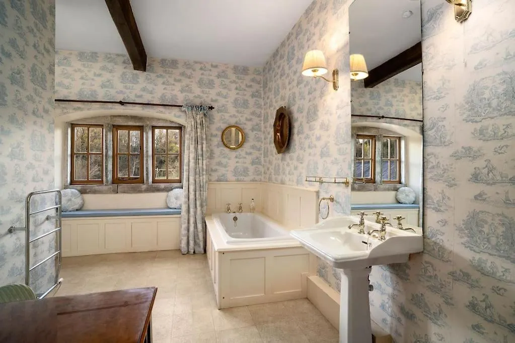 Holiday home Large Country Farmhouse Waddington