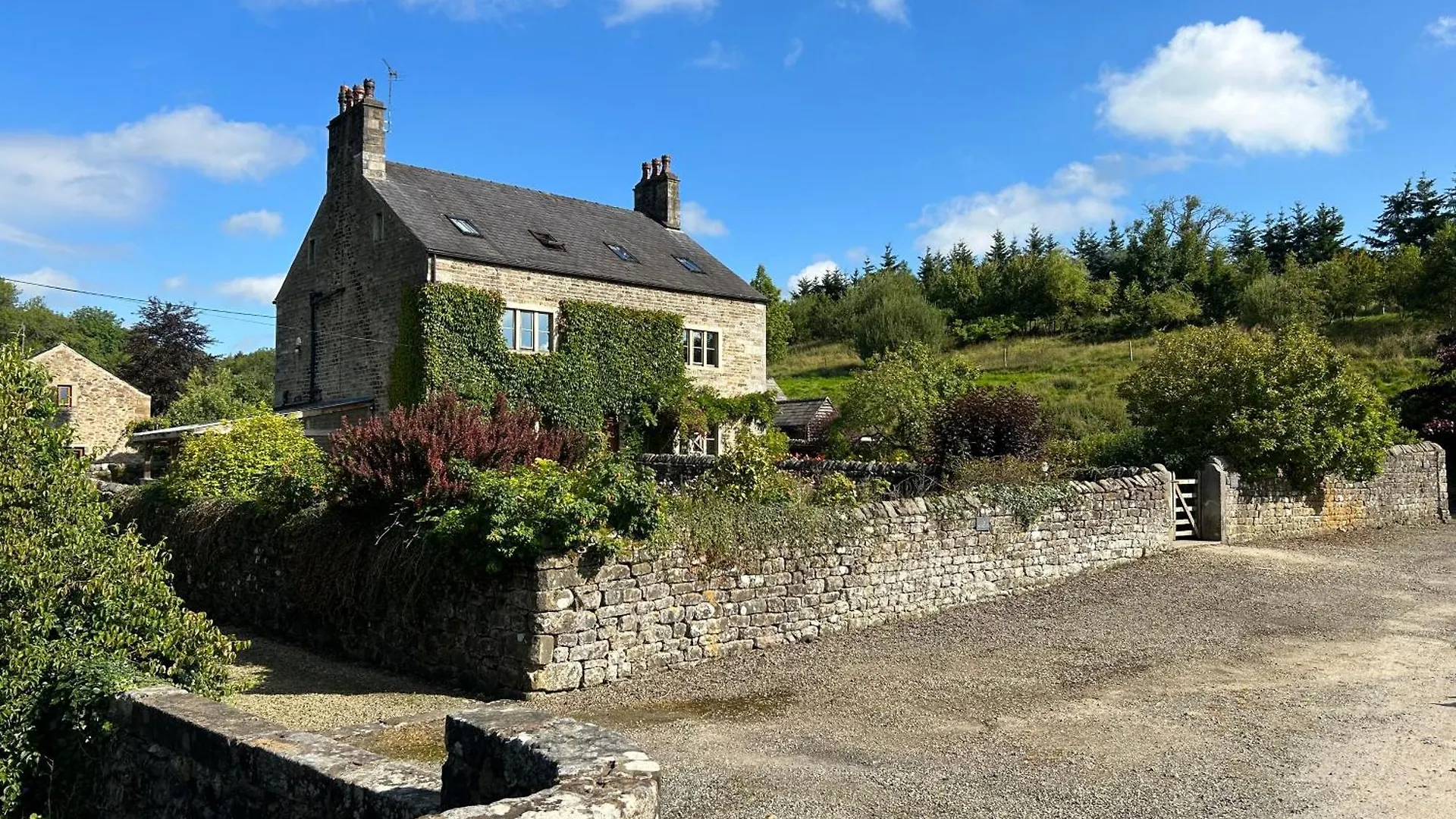 Large Country Farmhouse Waddington  Holiday home